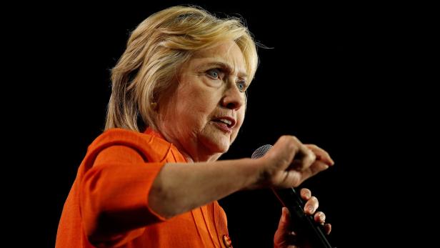 Angehörige von Benghazi-Opfern verklagen Hillary Clinton