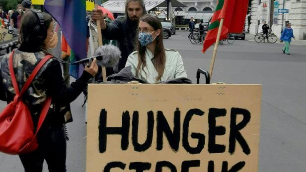 Klimaaktivistin Krumpeck setzte Hungerstreik aus