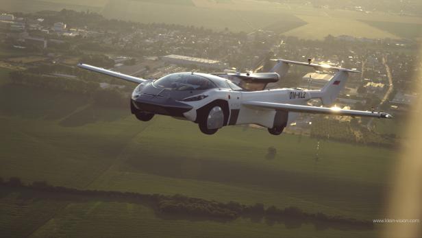 AirCar 1: Das fliegende Auto auf Testflug
