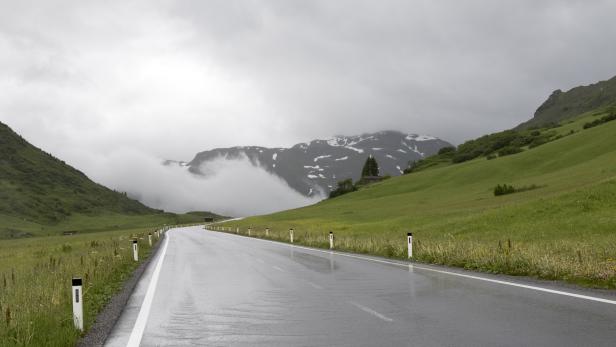 REPORTAGE / LANDSCHAFT / PORTRAIT - LECHTAL UND GEMEINDE LECH AM ARLBERG - ZWEITWOHNSITZE UND TEUERSTE GRUNDPREISE REPORTAGE / LANDSCHAFT / PORTRAIT - LECHTAL UND GEMEINDE LECH AM ARLBERG - ZWEITWOHNSITZE UND TEUERSTE GRUNDPREISE