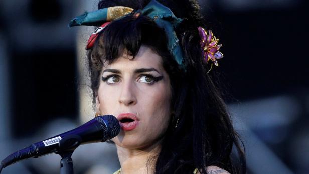 "Tränen trocknen von allein": Vor zehn Jahren starb Amy Winehouse