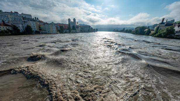 Passau am 19.07.2021: Der Inn führt Hochwasser