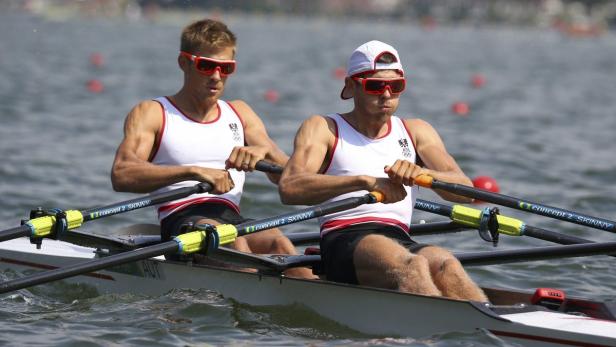Rowing - Lightweight Men's Double Sculls Repechage Bernhard und Paul Sieber zogen ins Halbfinale ein.