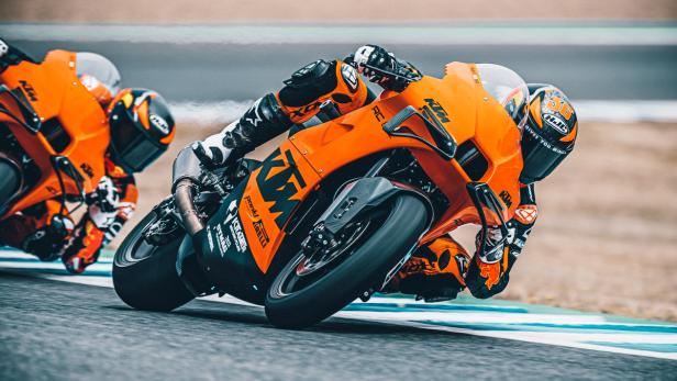 ktm_rc_8c_1.jpg