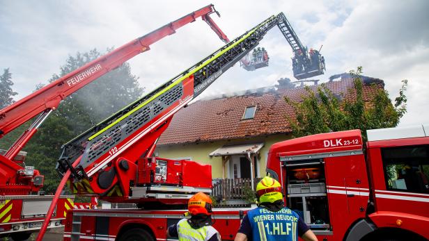 100 Feuerwehrleute bei Brand in Guntramsdorf im Einsatz
