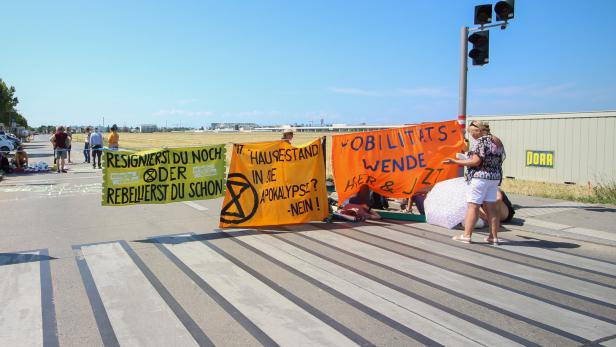 Wiener Stadtstraße: Klimaschützer errichten Protestcamp