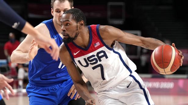 US-Basketballer mit Rekordmann Durant  im Viertelfinale