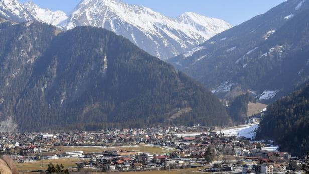 Deutscher in Tirol rund 100 Meter in den Tod gestürzt