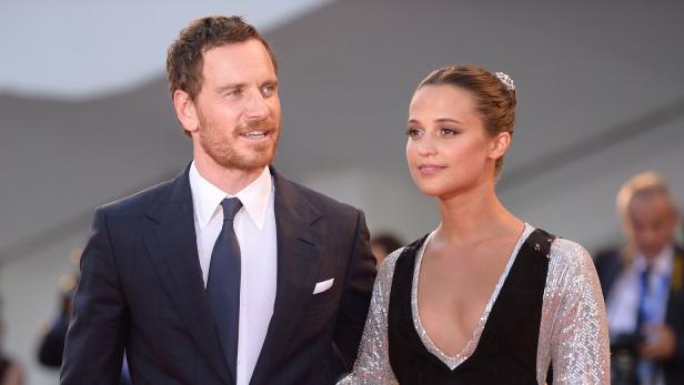 Mit Baby am Set: Fassbender und Vikander heimlich Eltern geworden?