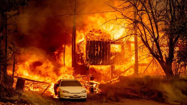 Waldbrand zerstört historische Stadt Greenville in Kalifornien
