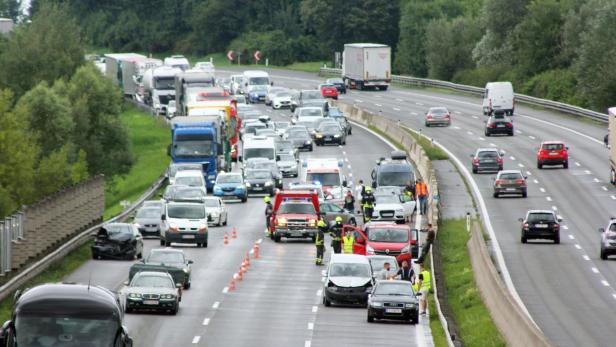 Unfallserie auf der A1: Stau in Richtung Wien