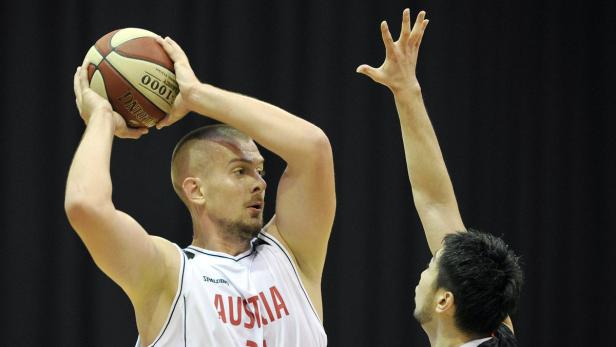 BASKETBALL LÄNDERSPIEL: ÖSTERREICH - JAPAN Rasid Mahalbasic ist eine der Stützen im österreichischen Nationalteam.