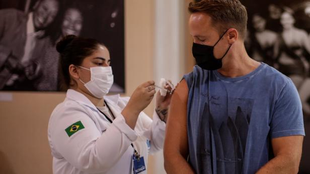 Brazil has so far applied 114.8 million vaccines against covid19 Was es mit den neuen "Impfstoff-Feinschmeckern" auf sich hat