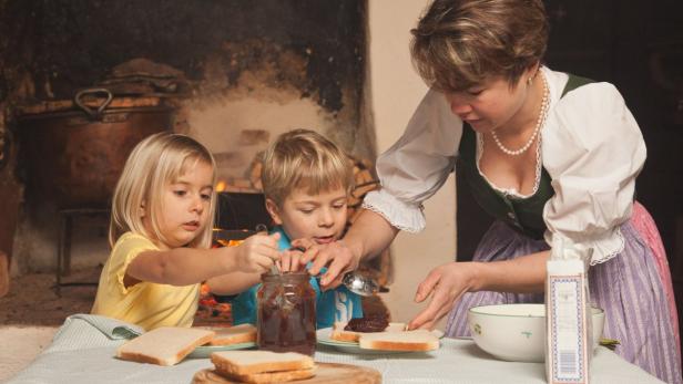 Fische und Brot, am Stock gegart