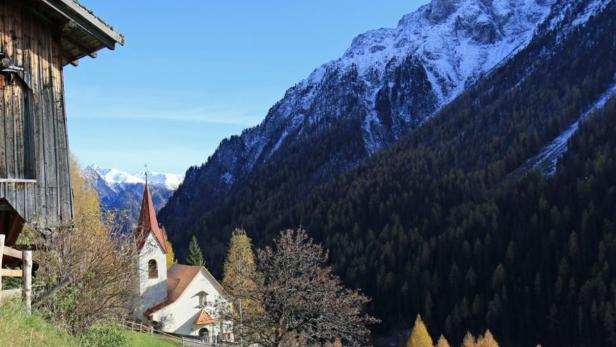 Spiss in Tirol: Die höchstgelegene Gemeinde Österreichs klebt abgeschieden auf einem steilen Berghang an der Grenze zur Schweiz.