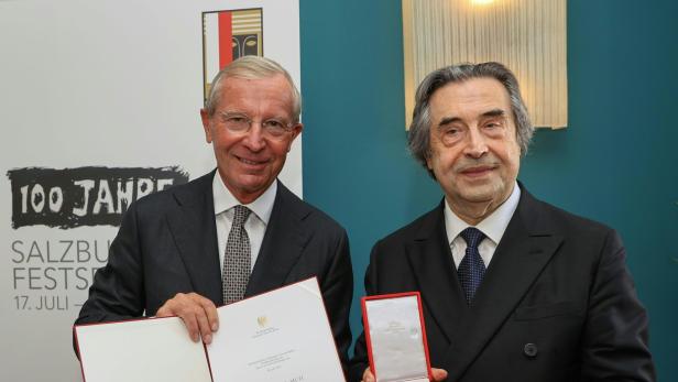 Großes Goldenes Ehrenzeichen der Republik für Dirigent Riccardo Muti