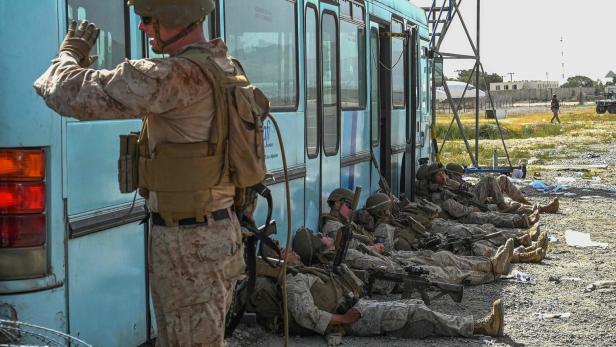 US-Soldaten am Flughafen in Kabul warten auf ihren Abtransport
