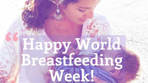 Eine Mutter stillt ihr Kind; im Vordergrund steht der Text „Happy World Breastfeeding Week!“.