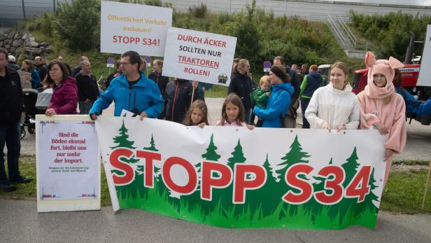 Proteste gegen die S34.