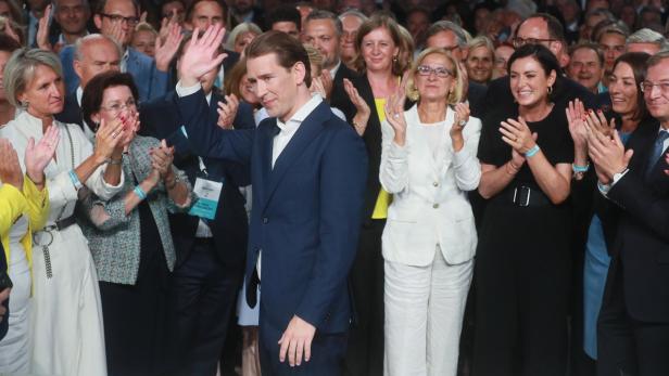 ÖVP-Parteitag: Kurz mit 99,4 Prozent als Parteichef bestätigt