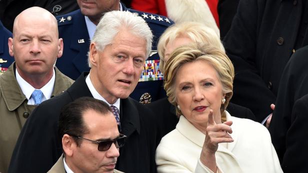 Zugenommen: Bill und Hillary Clinton kaum wiederzuerkennen