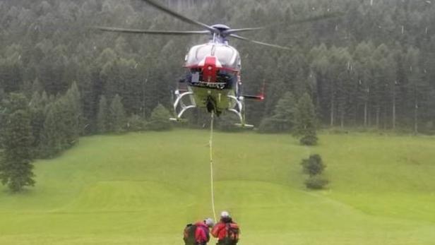 80-Jähriger nach Sturz am Schneeberg von Hubschrauber gerettet