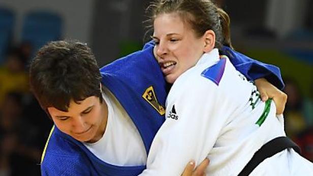 Graf (r.) ließ sich von der Deutschen überraschen Graf nach Viertelfinal-Niederlage in der Hoffnungsrunde