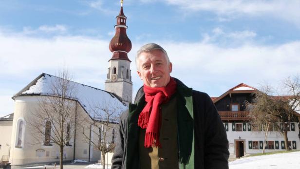 Mödlhammer in Hallwang bei Salzburg, wo er seit 1986 Bürgermeister ist. Er weiß: „In dem Amt spürst du die Rache des Wählers sofort“.