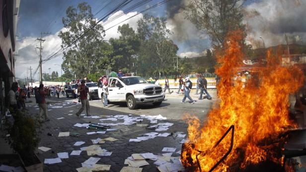 Lehrer-Attacke auf das Bildungsministerium im Bundesstaat Guerrero
