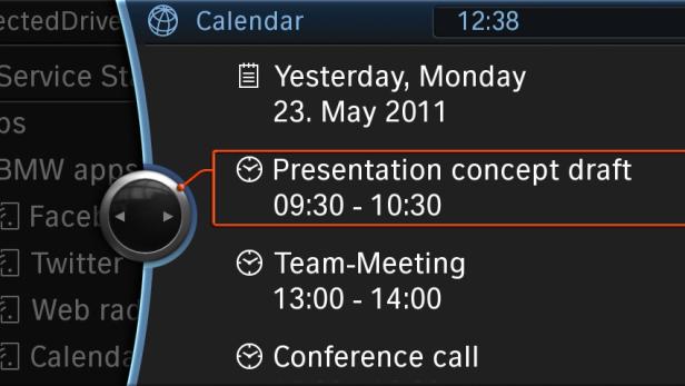 Ein BMW ConnectedDrive-Display zeigt einen Kalender mit Terminen wie „Presentation concept draft“.