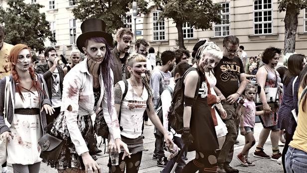 Schaurig-schöner Zombie-Walk 2015
