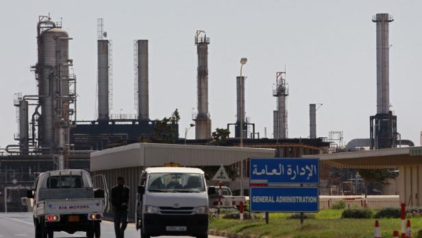 Wettlauf um Libyens Öl hat begonnen