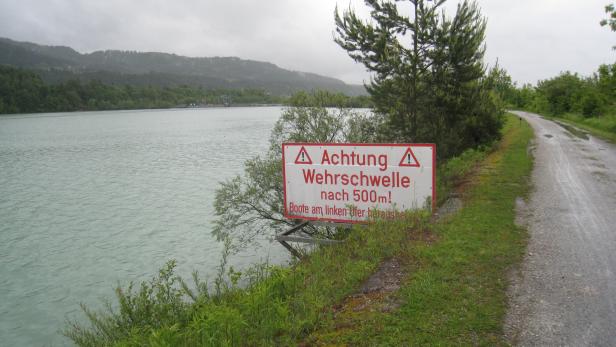 Wenig Abwechslung neben dem aufgestautem Wasser