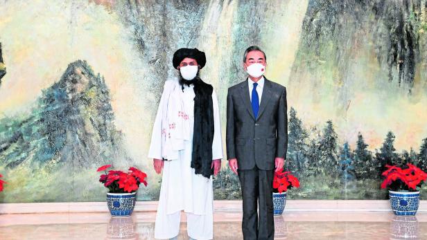 Schon vor drei Wochen empfing Außenminister den stellvertretenden Taliban-Führer Mullah Abdul Ghani Baradar mit großer Geste in Tianjin