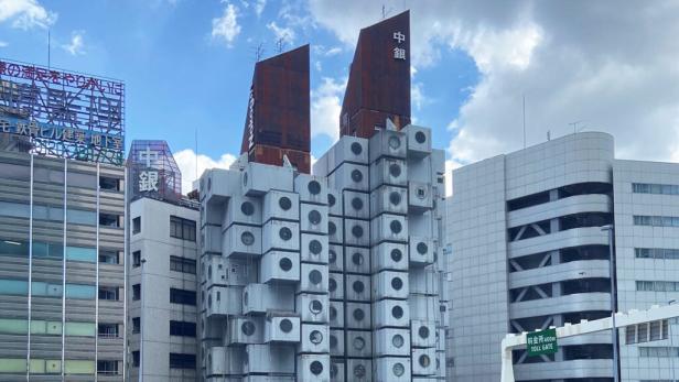01-nagakin-capsule-tower-kisho-kurakawa-1024x576 01-nagakin-capsule-tower-kisho-kurakawa-1024x576