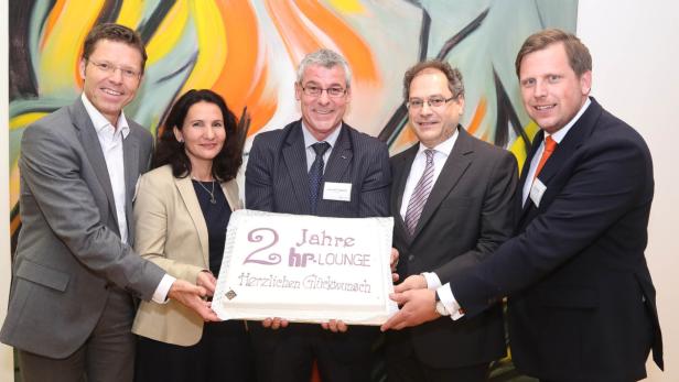 Feierten zwei Jahre &quot;hr-lounge Ost&quot;: Johannes Zimmerl (REWE Int.), Elisabeth Geier (Denzel AG), Josef Buttinger, Christoph Wolf (CMS), Dirk Finning (Siemens Österreich)