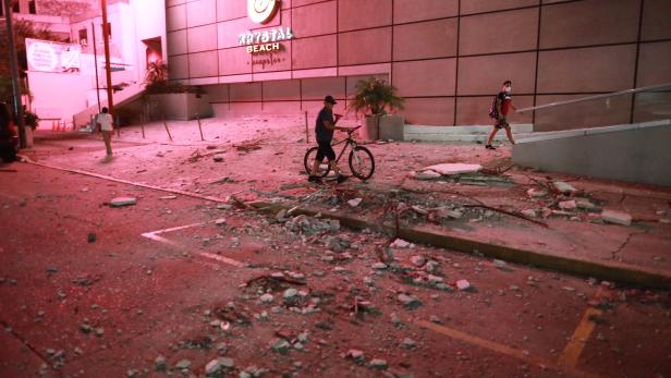 A 7.0 magnitude earthquake strikes southern Mexico 