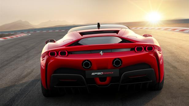 Der Ferrari SF90 Stradale ist das erste Hybrid-Modell des Autobauers