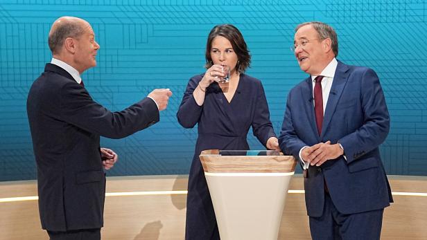 Public TV live debate of German top candidates for Chancellorship
