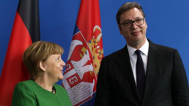 Serbian President Aleksandar Vucic meets Chancellor Merkel