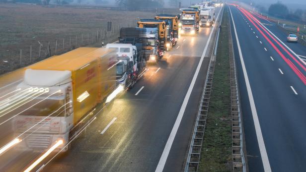 Bald leere Regale? In Österreich fehlen bereits Tausende Lkw-Fahrer