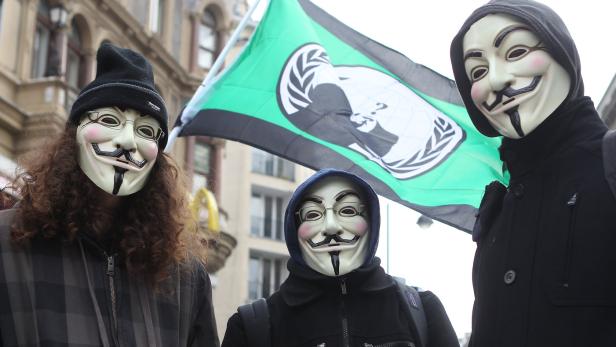 Hacker von Anonymous stoppten Hildmann