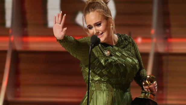 Adele macht ihre neue Beziehung auf Instagram offiziell