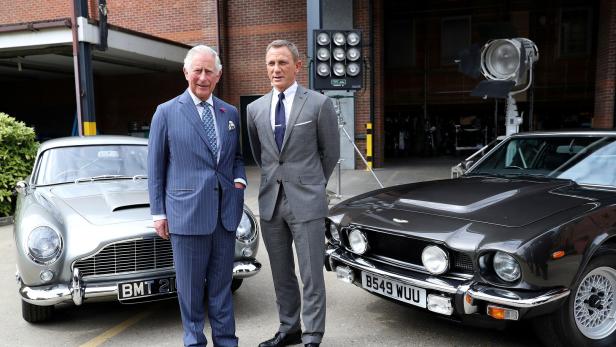 Royals im 007-Fieber: Charles und William bei Bond-Premiere