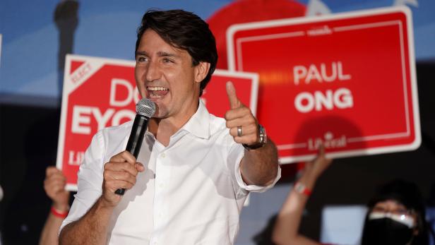 FILE PHOTO: Canada's Prime Minister Justin Trudeau campaigns in Winnipeg, Manitoba