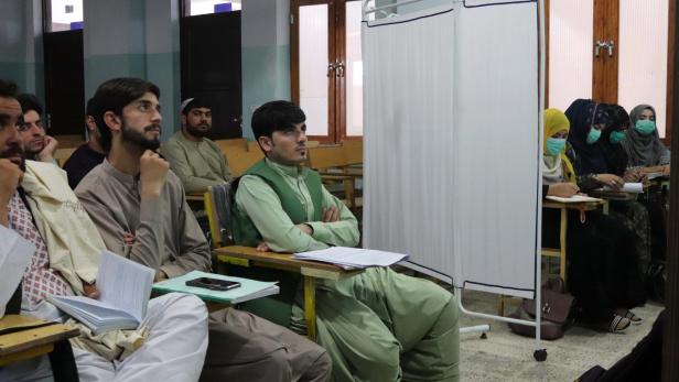Britische Datenpanne bringt 250 afghanische Übersetzer in Gefahr