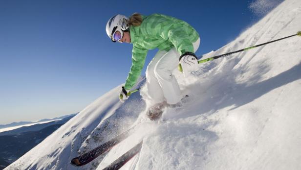 Beim &quot;Bootfitting&quot; – einer Technik aus dem Profisport – wird der Skischuh mithilfe von Wärme individuell an den Fuß angepasst.