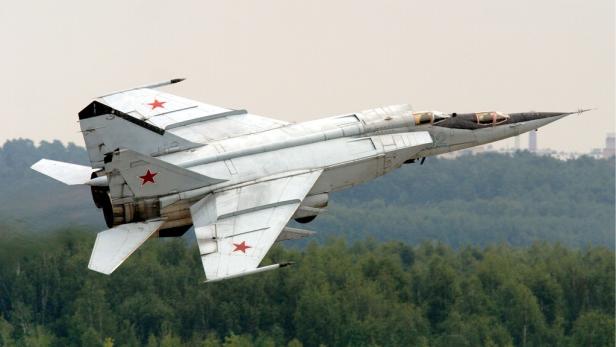 Ex-Nato-Oberbefehlshaber: Westen sollte Ukraine Kampfjets liefern