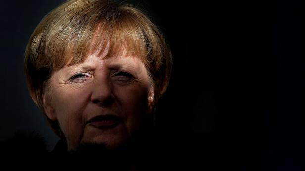 Merkels Schatten: Auf den Spuren von Steve Jobs und Sean Connery