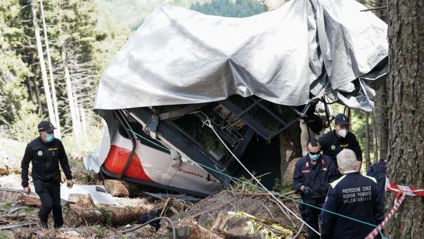 Stresa-Mottarone cable car accident site inspection 